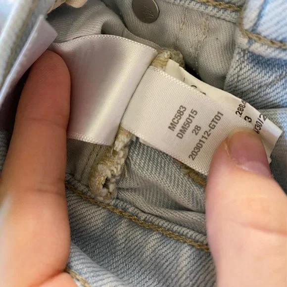 Madewell The Momjean Harman Wash High Rise Raw Hem Light Blue Distressed 28 - Picture 9 of 10